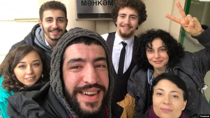 ADO teatrının Bakıda küçə tamaşaları ilə bağlı