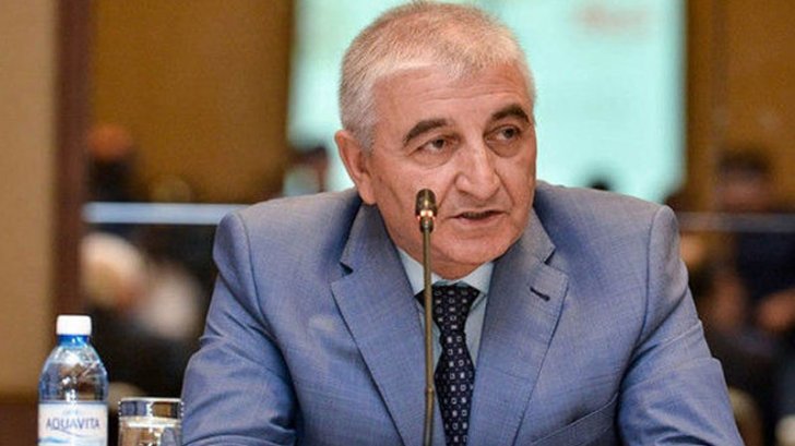Məzahir Pənahov Erkin Qədirlini "çoxbilmiş" adlandırdı