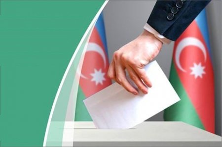 Bülletenlərin topa şəklində atılması qeydə alınıb -