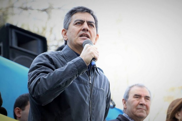 Əli Kərimli "Azercell"i məhkəməyə verib
