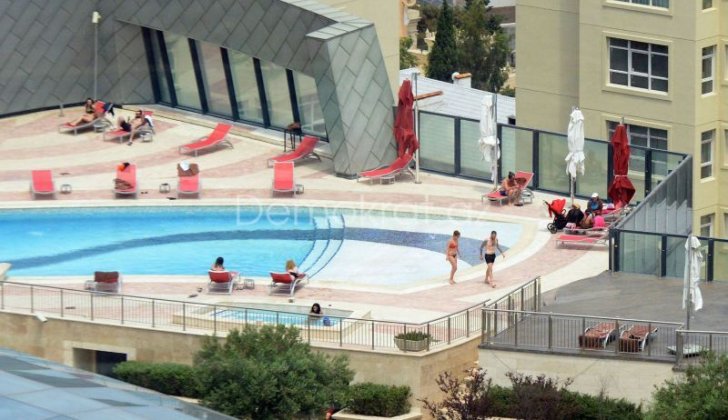 Bakının məşhur otelində karantin qaydaları belə pozuldu - Bakının məşhur otelində karantin qaydaları belə pozuldu -