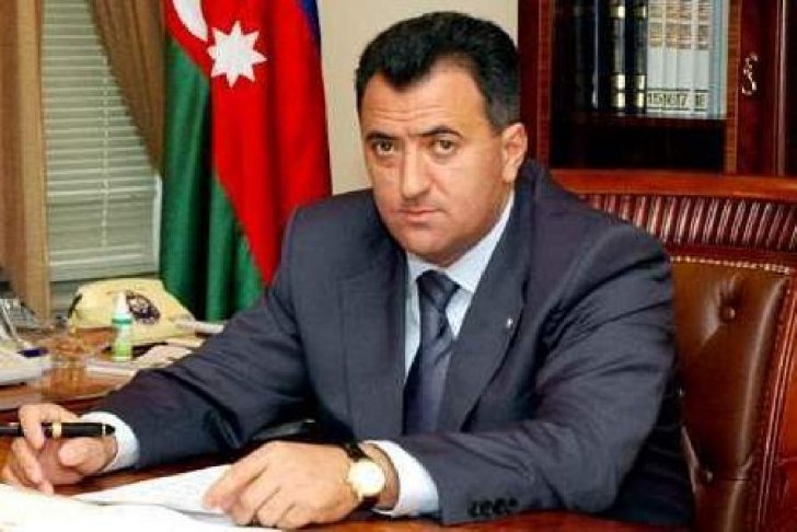 Abdin Fərzəliyevin “qara kassası” Nurlan Həsənovdan şikayət: “Əlillər evi”nin həyətini zəbt edib