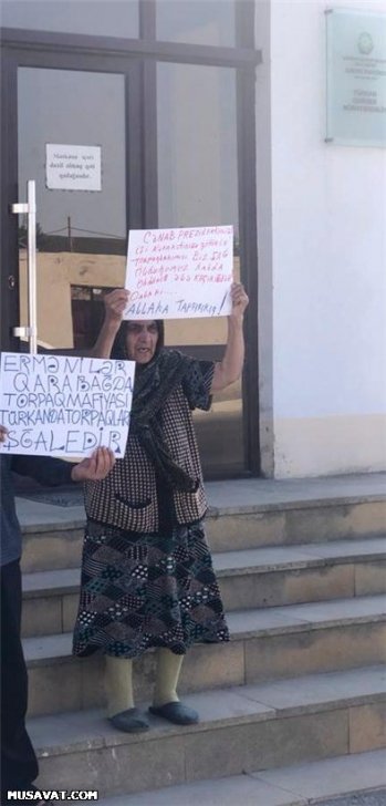 Türkanda “öldürülən” nənələr etiraz aksiyası keçirdi -