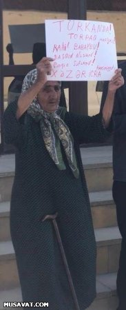 Türkanda “öldürülən” nənələr etiraz aksiyası keçirdi -