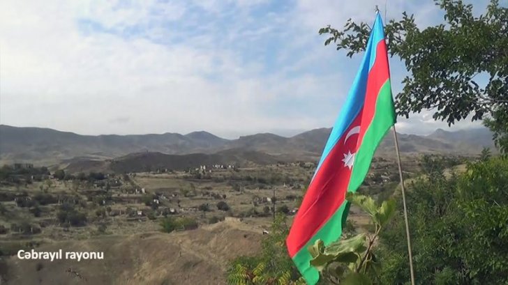 Cəbrayılın mərkəzində Azərbaycan bayrağı belə qaldırıldı -