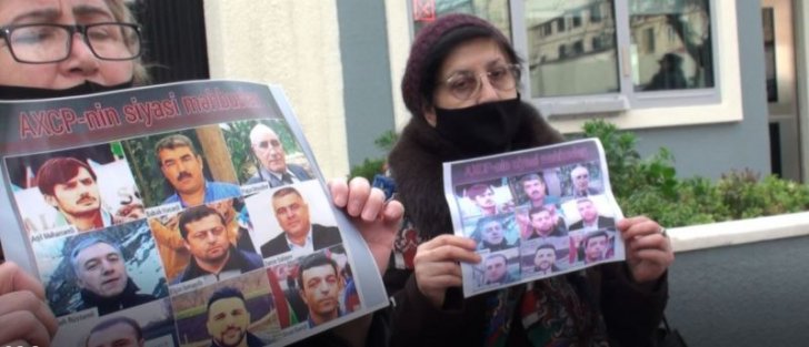 Bakıda siyasi məhbuslara dəstək aksiyasında jurnalistlərə qarşı