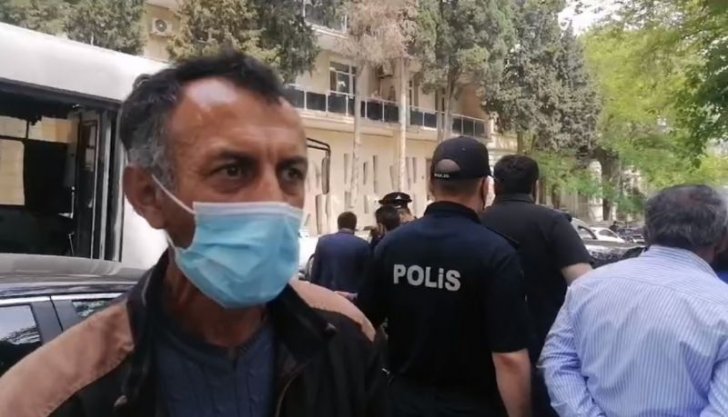 Prezident Administrasiyası qarşısında