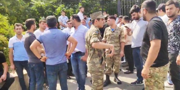 Müharibə iştirakçılarının Müdafiə Nazirliyi qarşısında