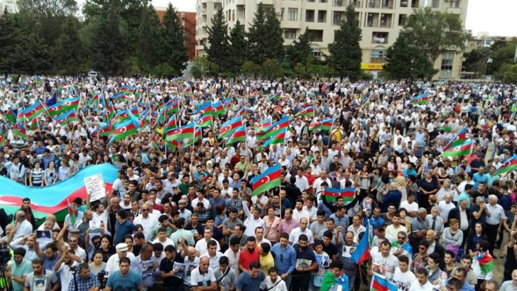 Milli Şuradan mitinq QƏRARI