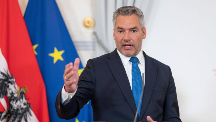 Putinlə görüşən Avstriya kansleri Karl Nehammerdən diqqətçəkən AÇIQLAMALAR