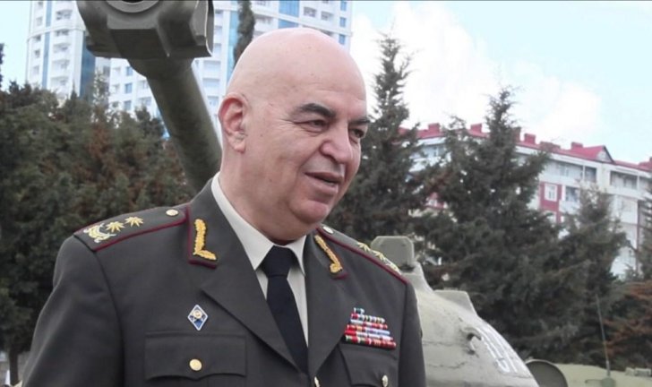 General Yaşar Aydəmirovun qohumu onun adıyla adamlardan pul toplayıb