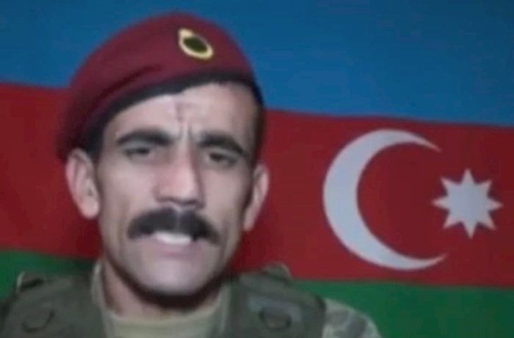 Qazi icra hakimiyyəti önündə özünü yandırıb