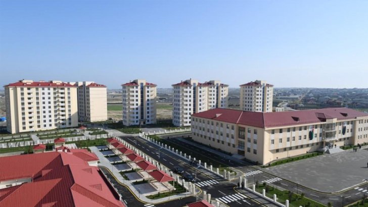 "Azəristiliktəchizat"la "Qaçqınkom"un istilik oyunu - Məcburi köçkün şəhərciyinə niyə istilik verilmir?